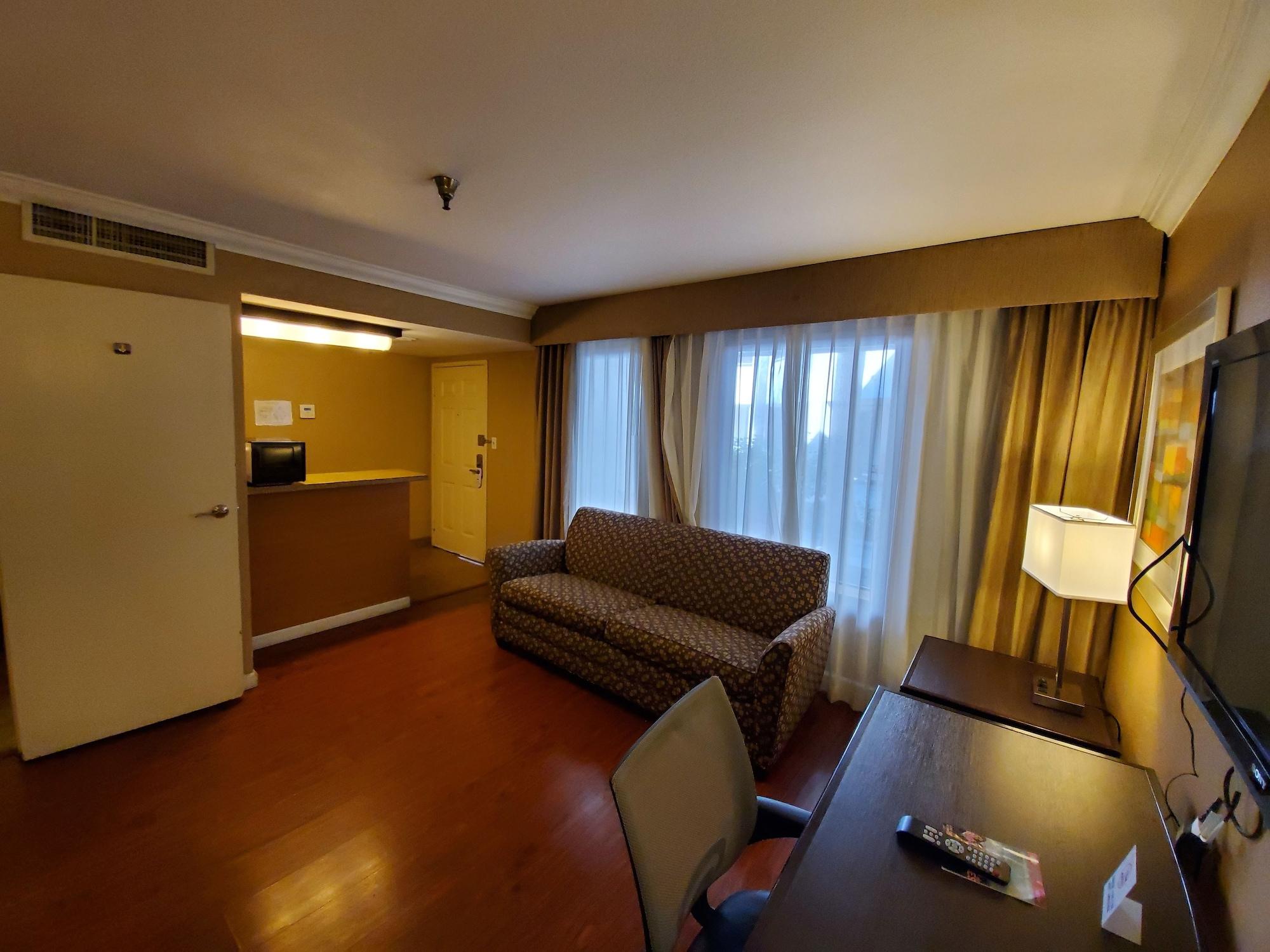 Hotel D'Lins Ontario Airport Экстерьер фото