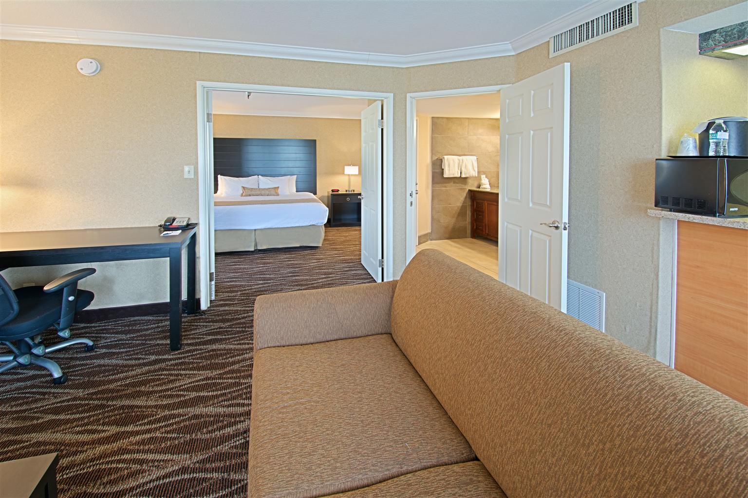 Hotel D'Lins Ontario Airport Экстерьер фото