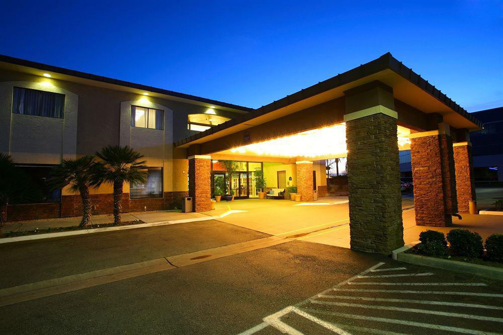 Hotel D'Lins Ontario Airport Экстерьер фото